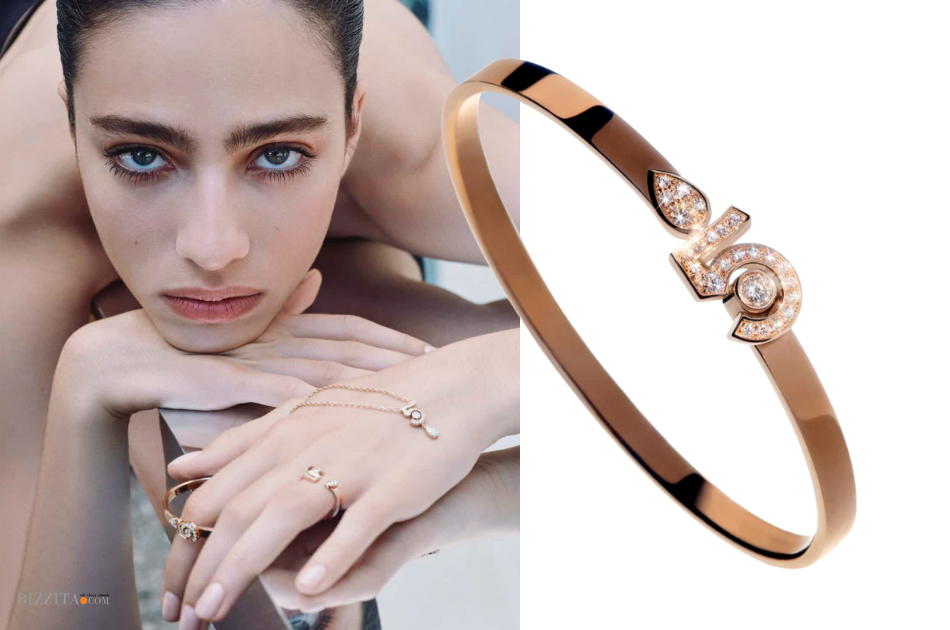 Chanel transformable high jewelry necklace worn as choker in white gold with brilliant-cut diamonds