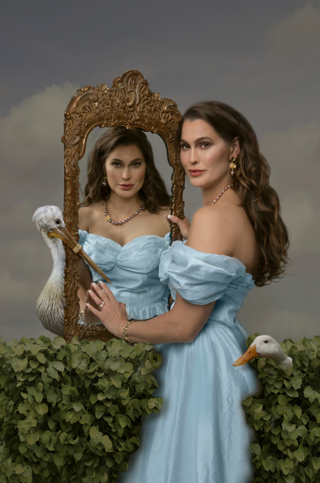 Dreamlike jewelry portrait featuring Hoogenboom & Bogers pieces by photographer Kaat Stieber