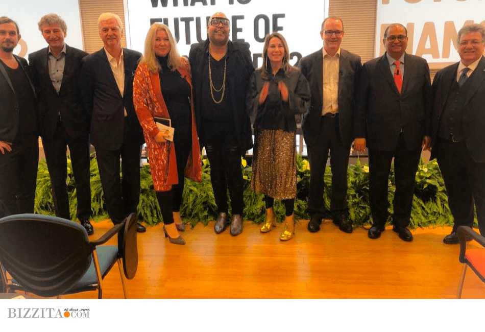 Esther Ligthart and debeers, Ash, Paola de Luca, Gaetano Cavalieri at the closing of the discussion the future of diamonds during vicenzaoro